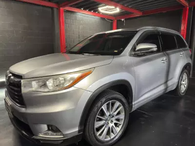 Toyota Highlander VUD 2016