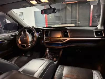 Toyota Highlander VUD 2016