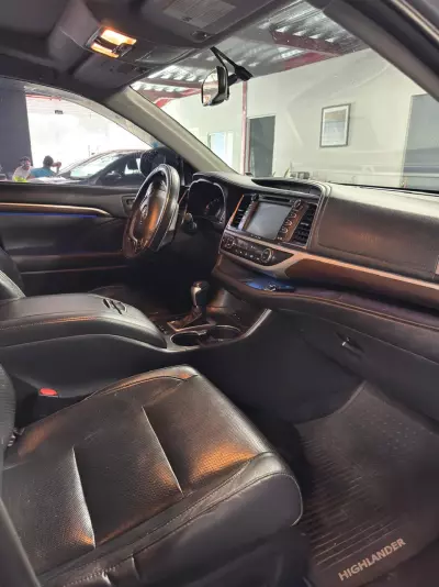 Toyota Highlander VUD 2016