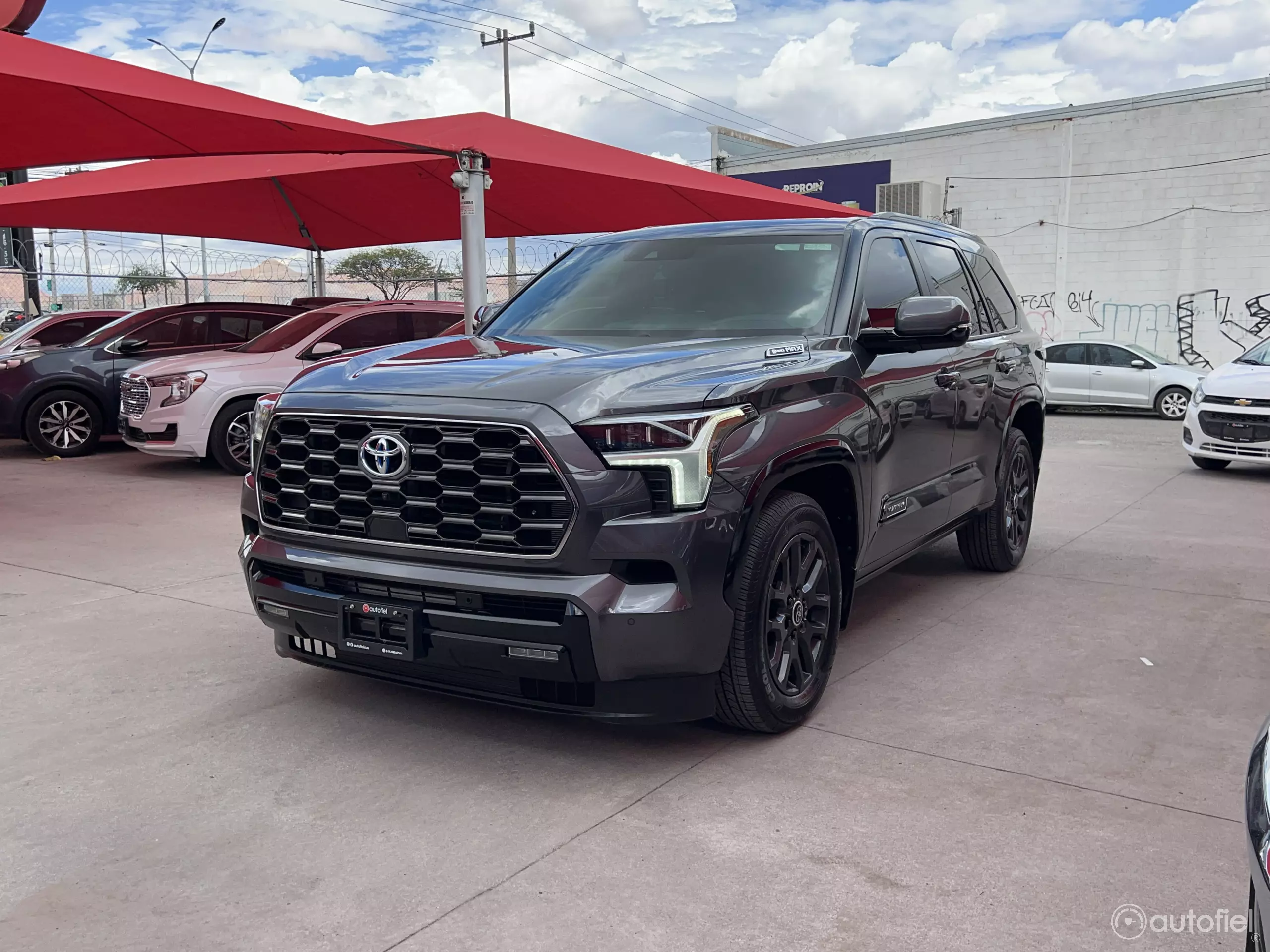 Toyota Sequoia VUD 2024
