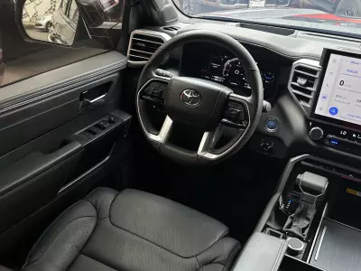 Toyota Sequoia VUD 2024