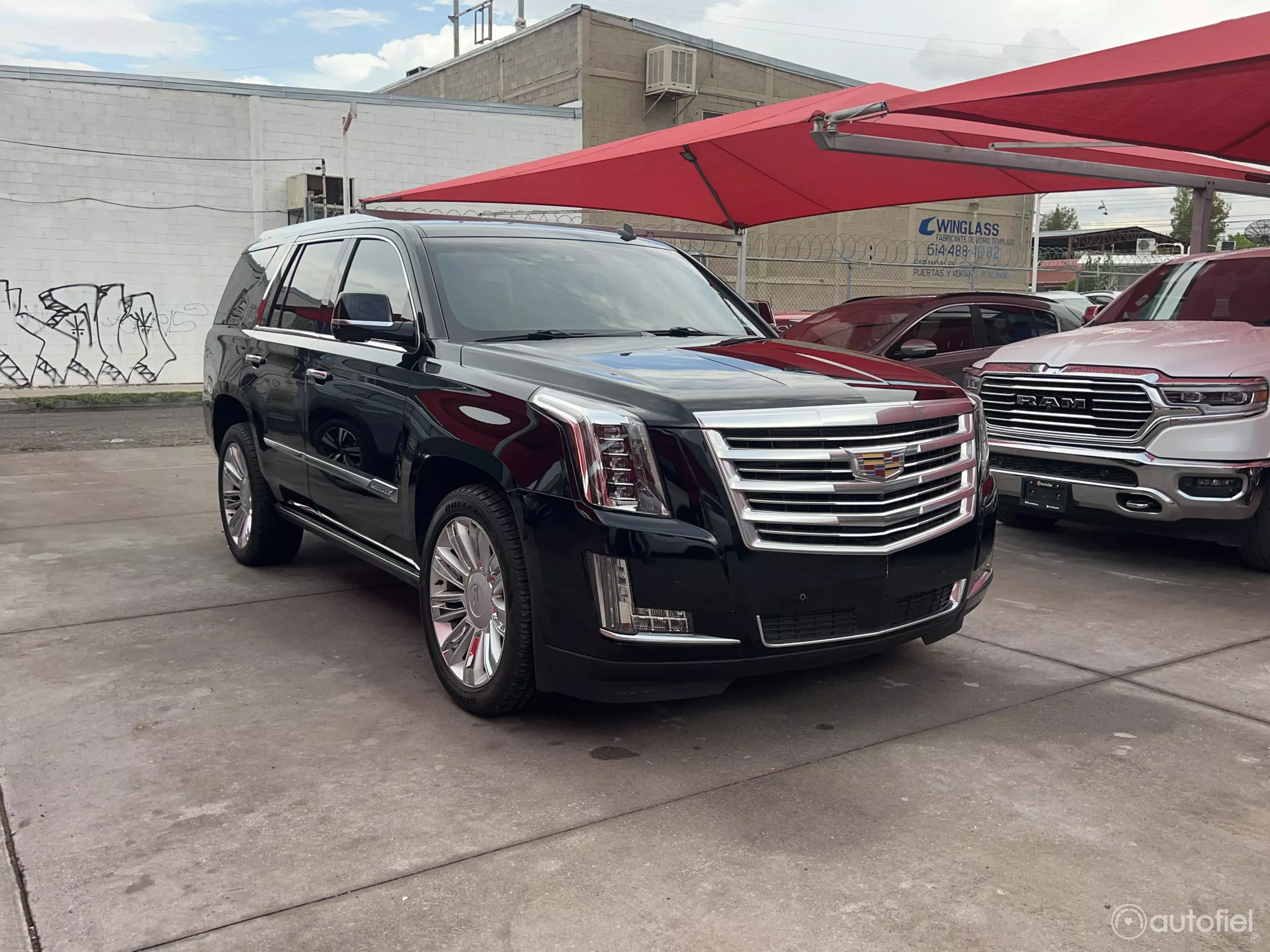 Cadillac Escalade VUD