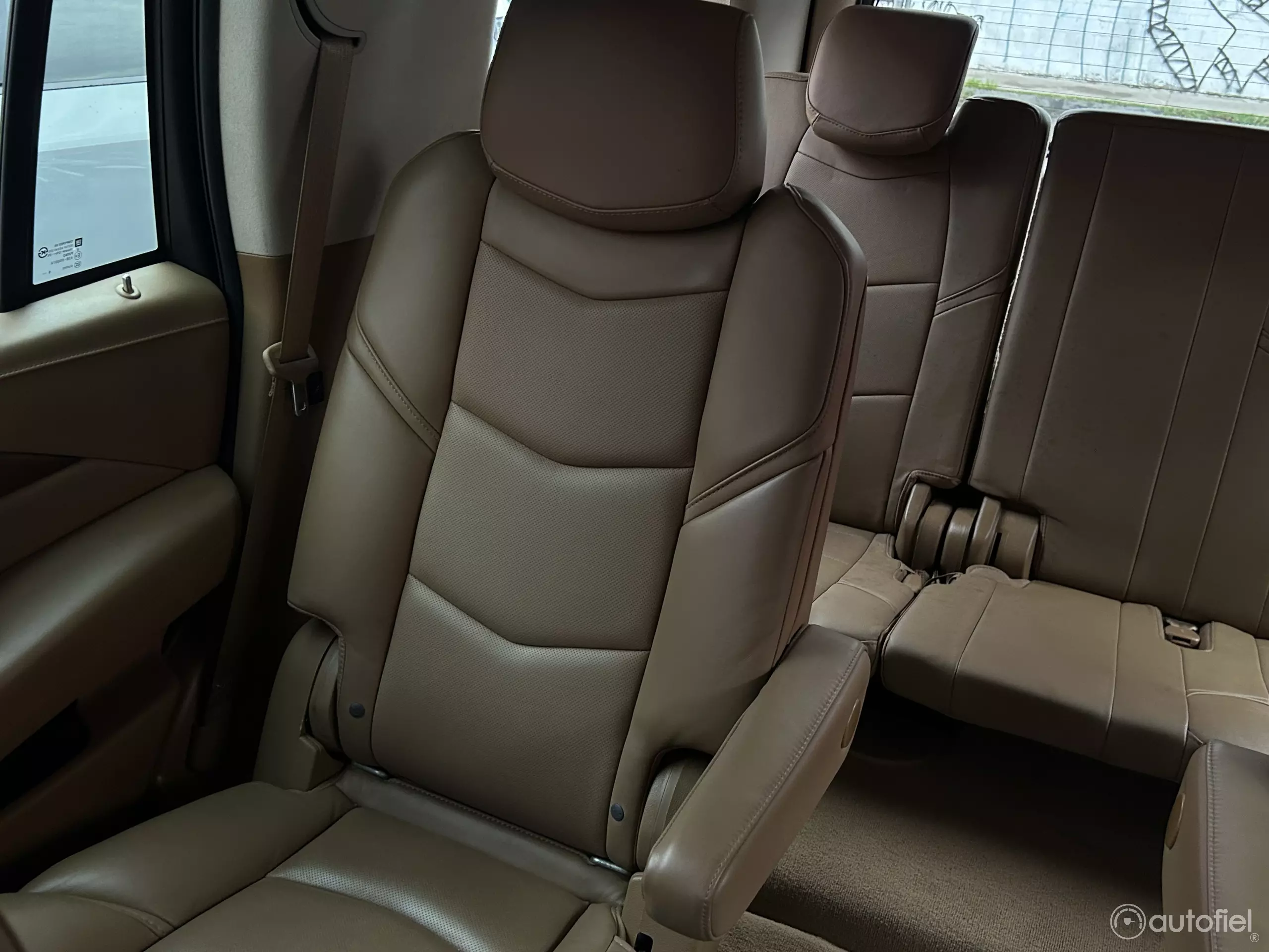 Cadillac Escalade VUD