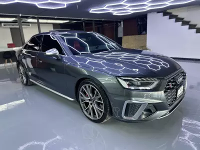 Audi A4 2021