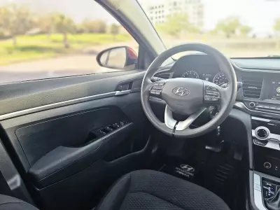 Hyundai Elantra 2019