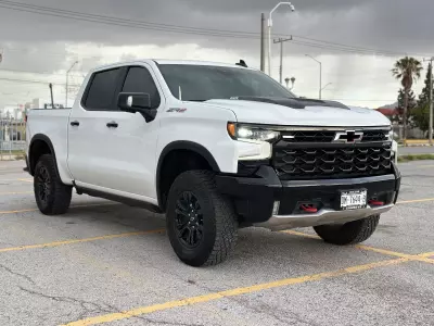 Chevrolet Cheyenne Pick-Up 2023