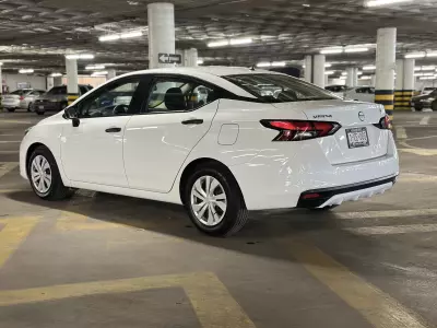 Nissan Versa 2023