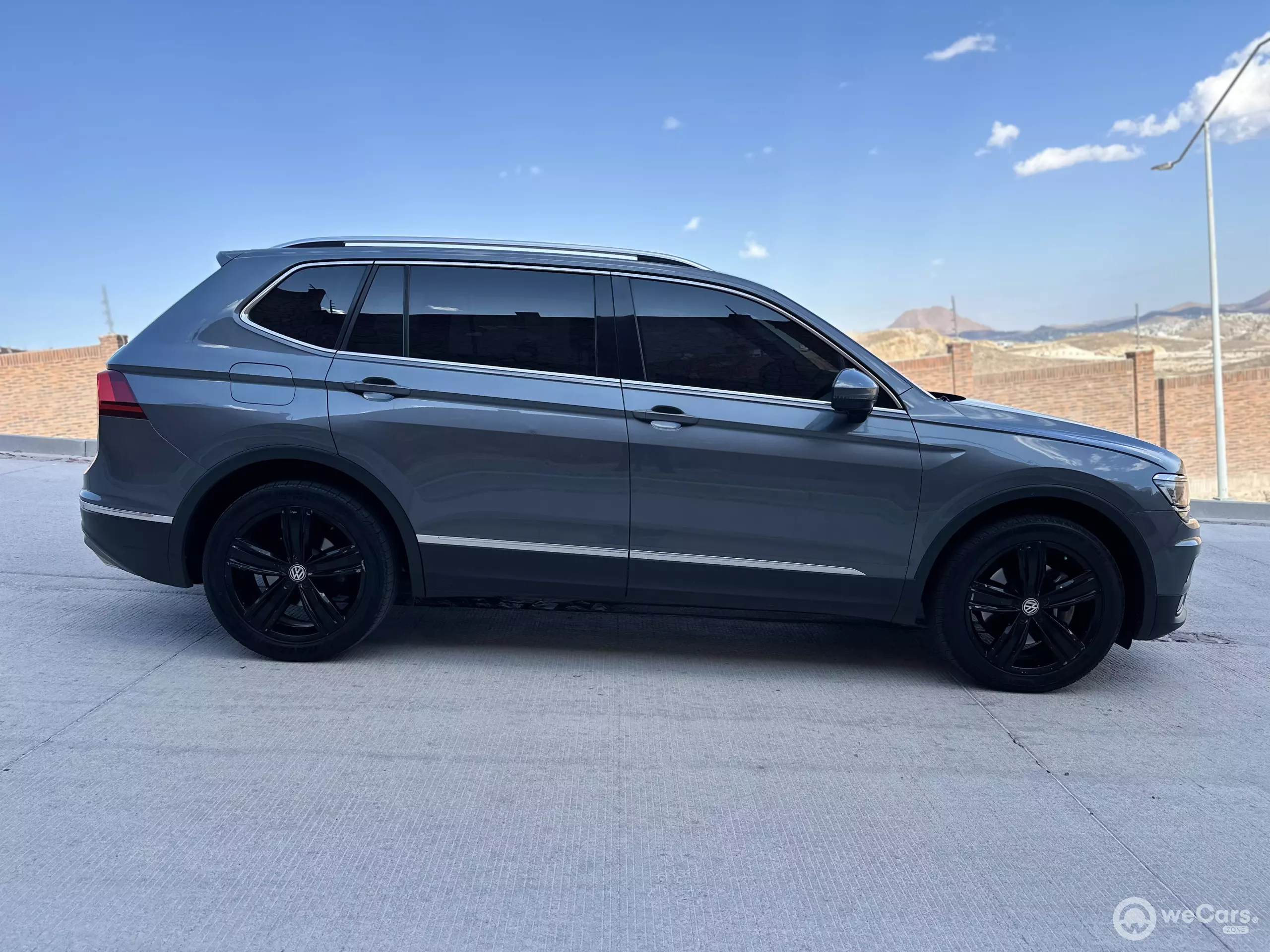 Volkswagen Tiguan VUD