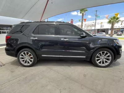 Ford Explorer VUD 2017