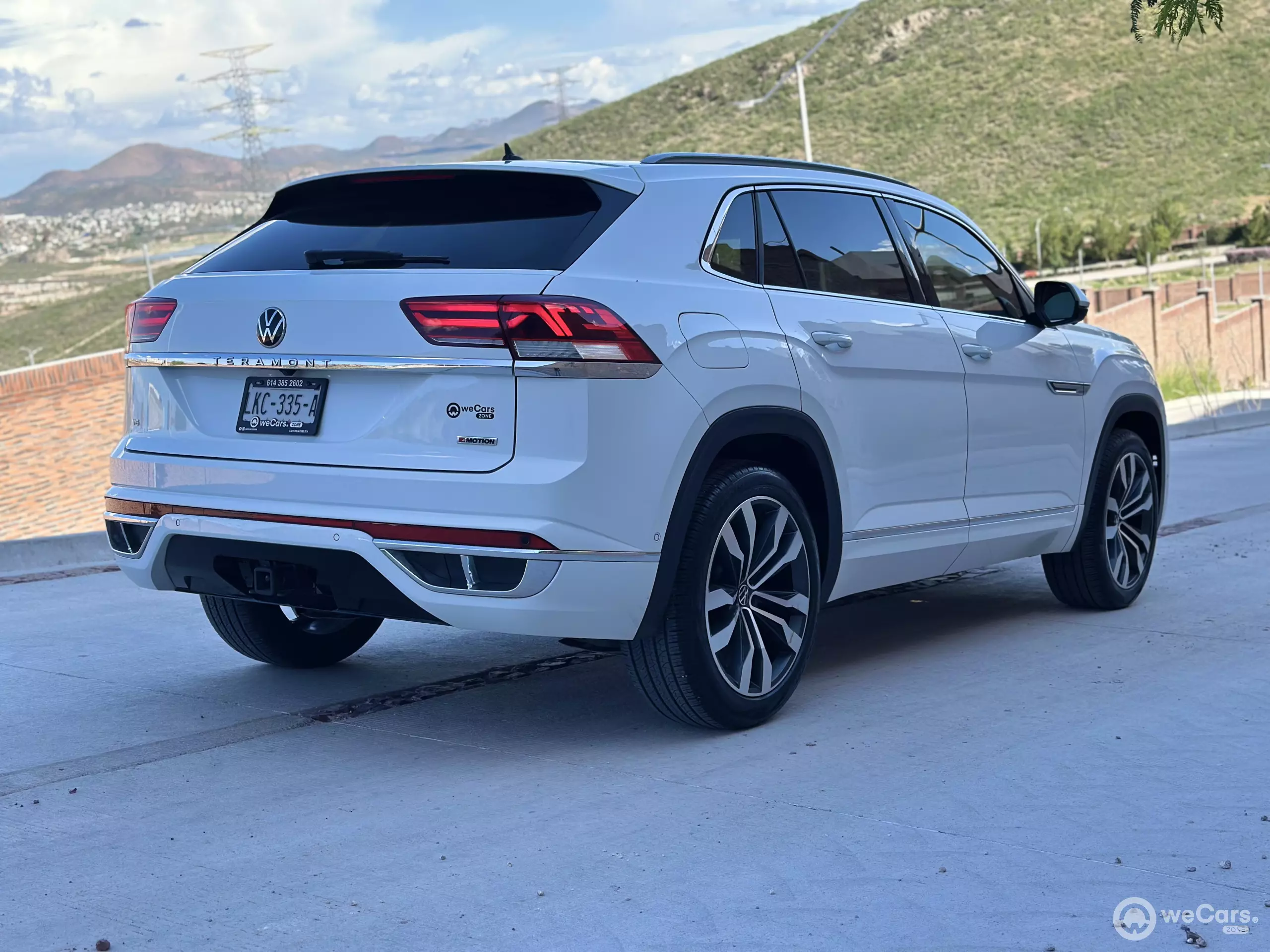 Volkswagen Cross Sport VUD