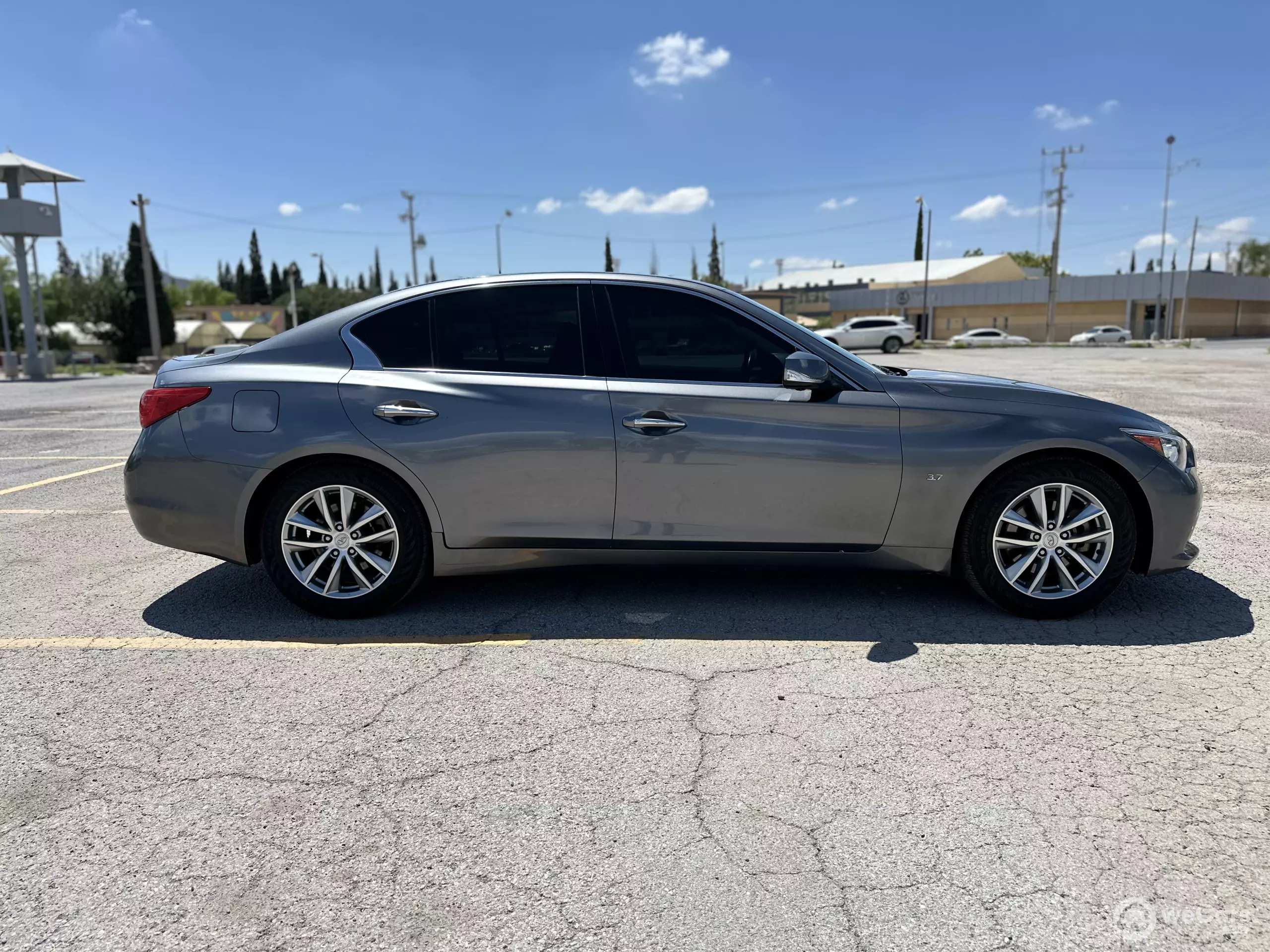 Infiniti Q50