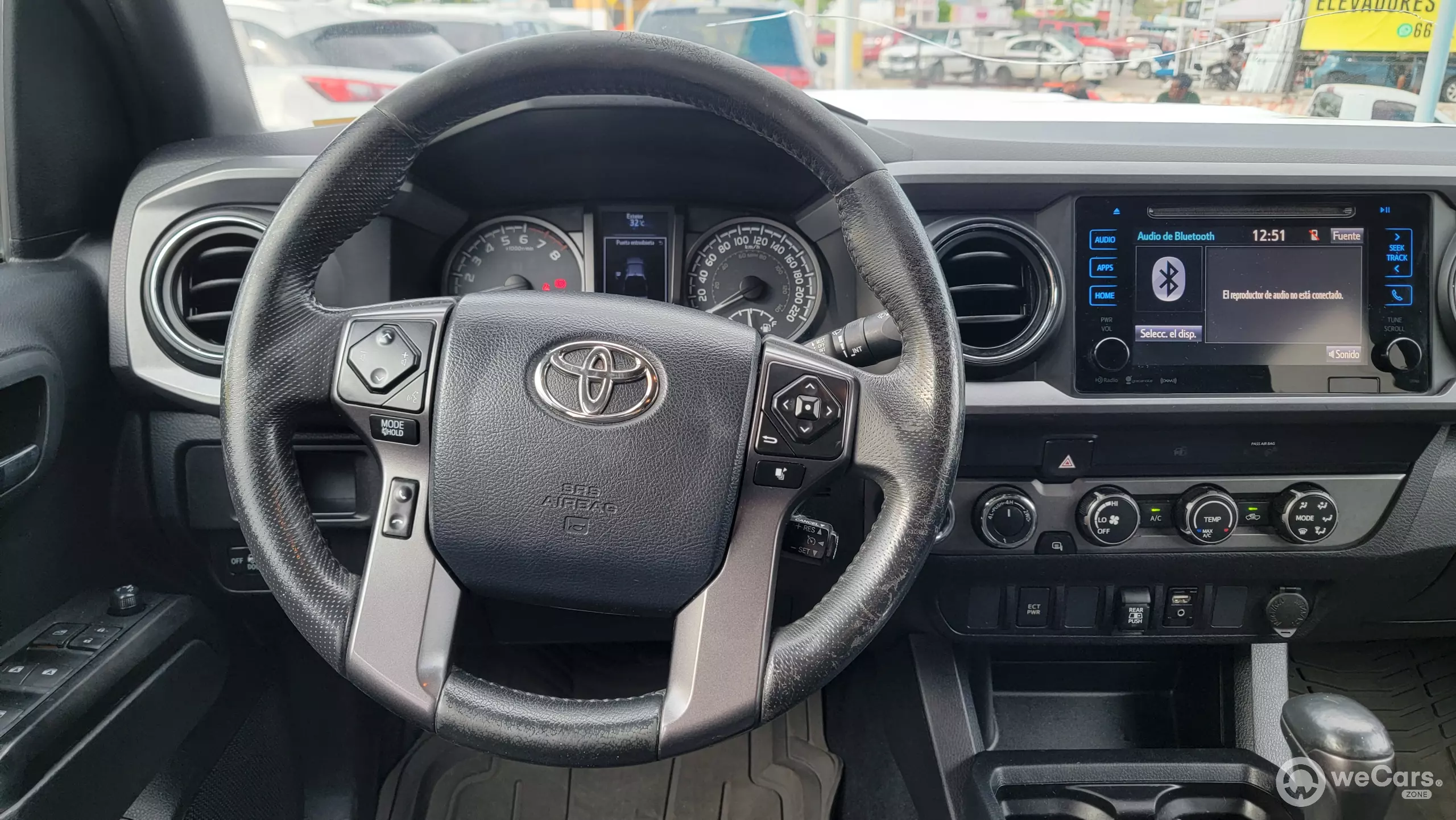 Toyota Tacoma Pick-Up