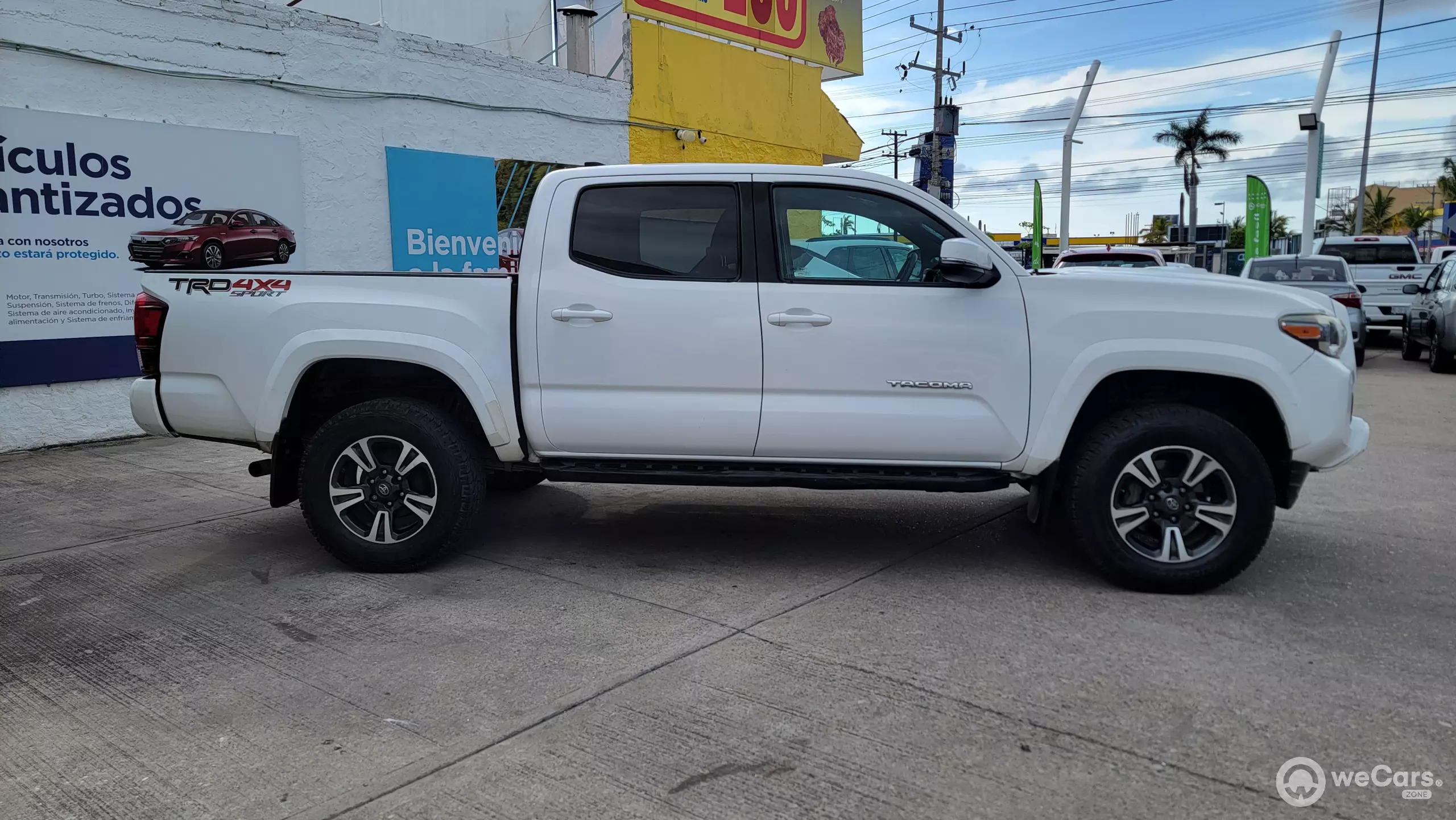 Toyota Tacoma Pick-Up