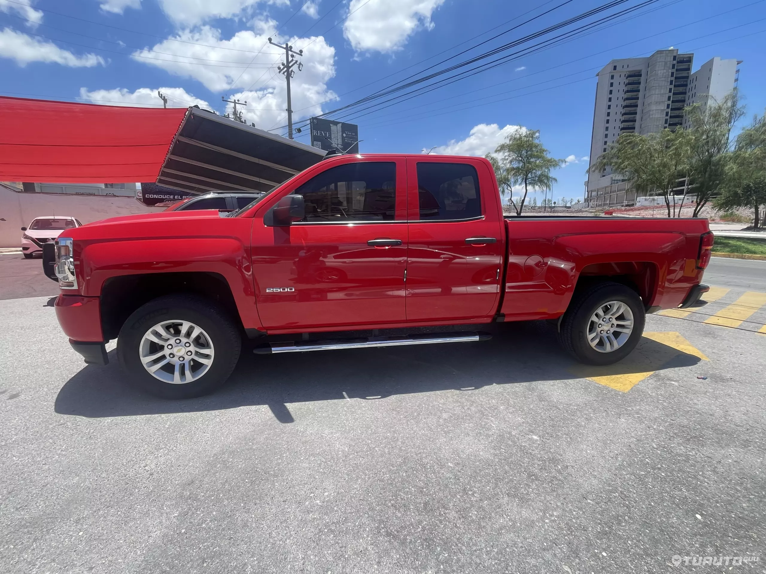 Chevrolet Silverado 2500 y Cheyenne Pick-Up