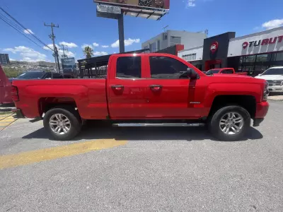 Chevrolet Silverado 2500 y Cheyenne Pick-Up 2018