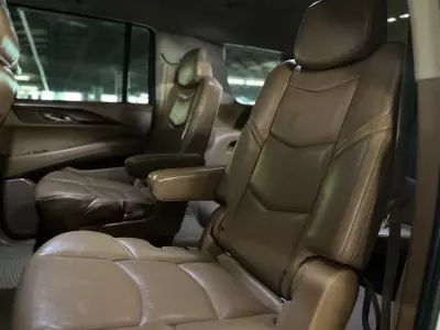 Cadillac Escalade VUD 4x4 2015