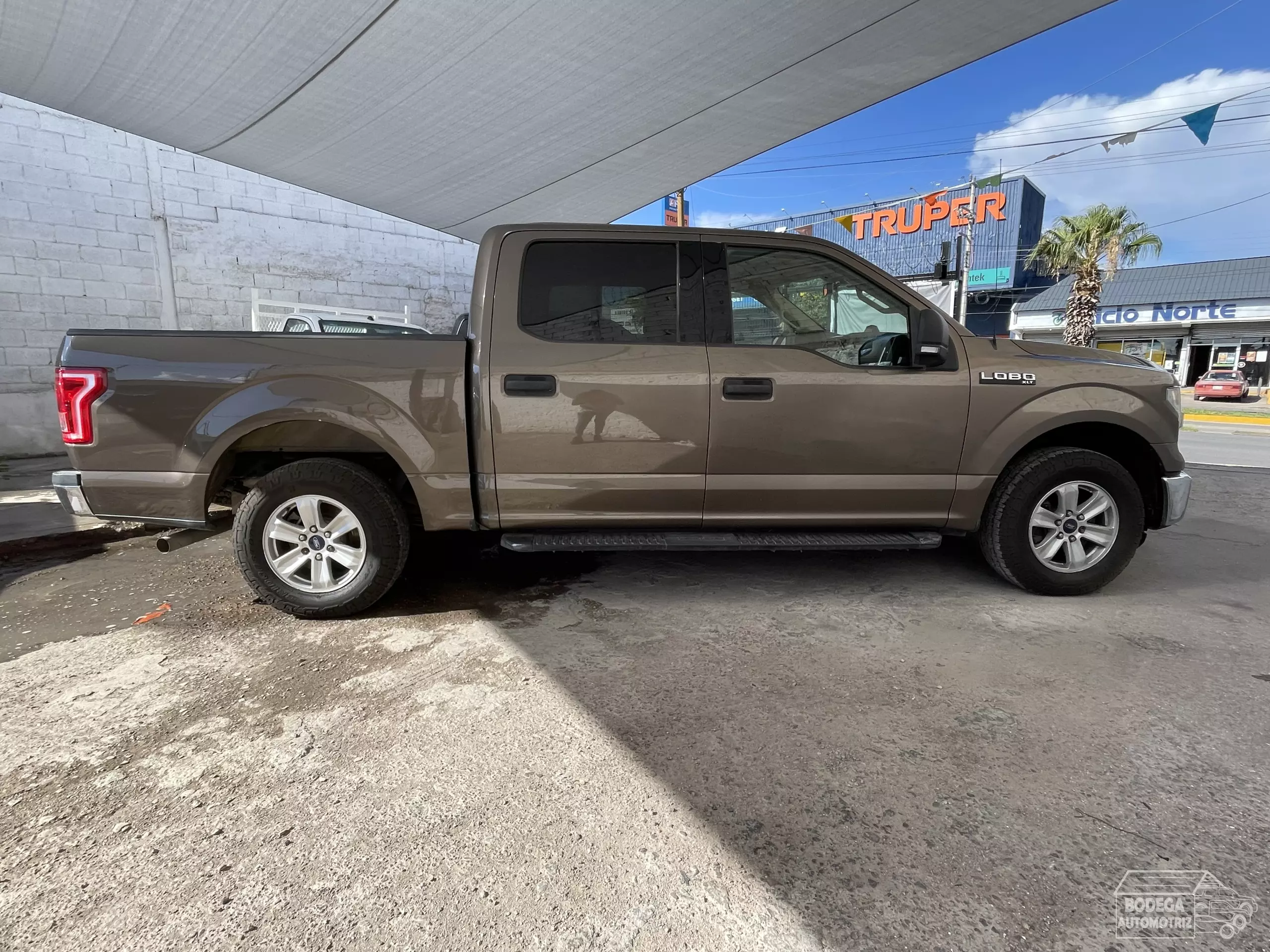Ford Lobo Pick-Up