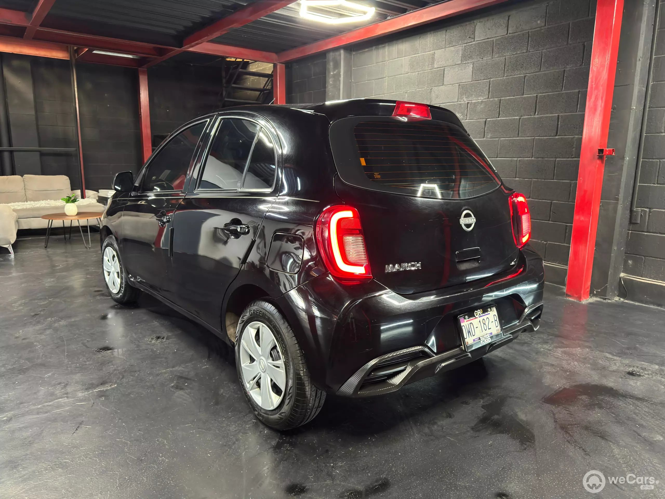 Nissan March