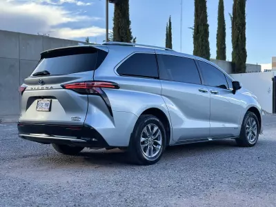 Toyota Sienna Minivan 2021