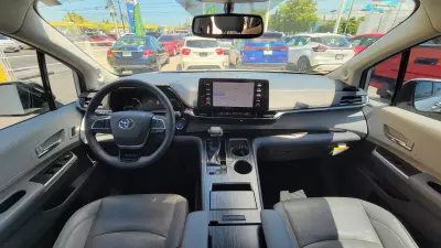 Toyota Sienna Minivan 2021