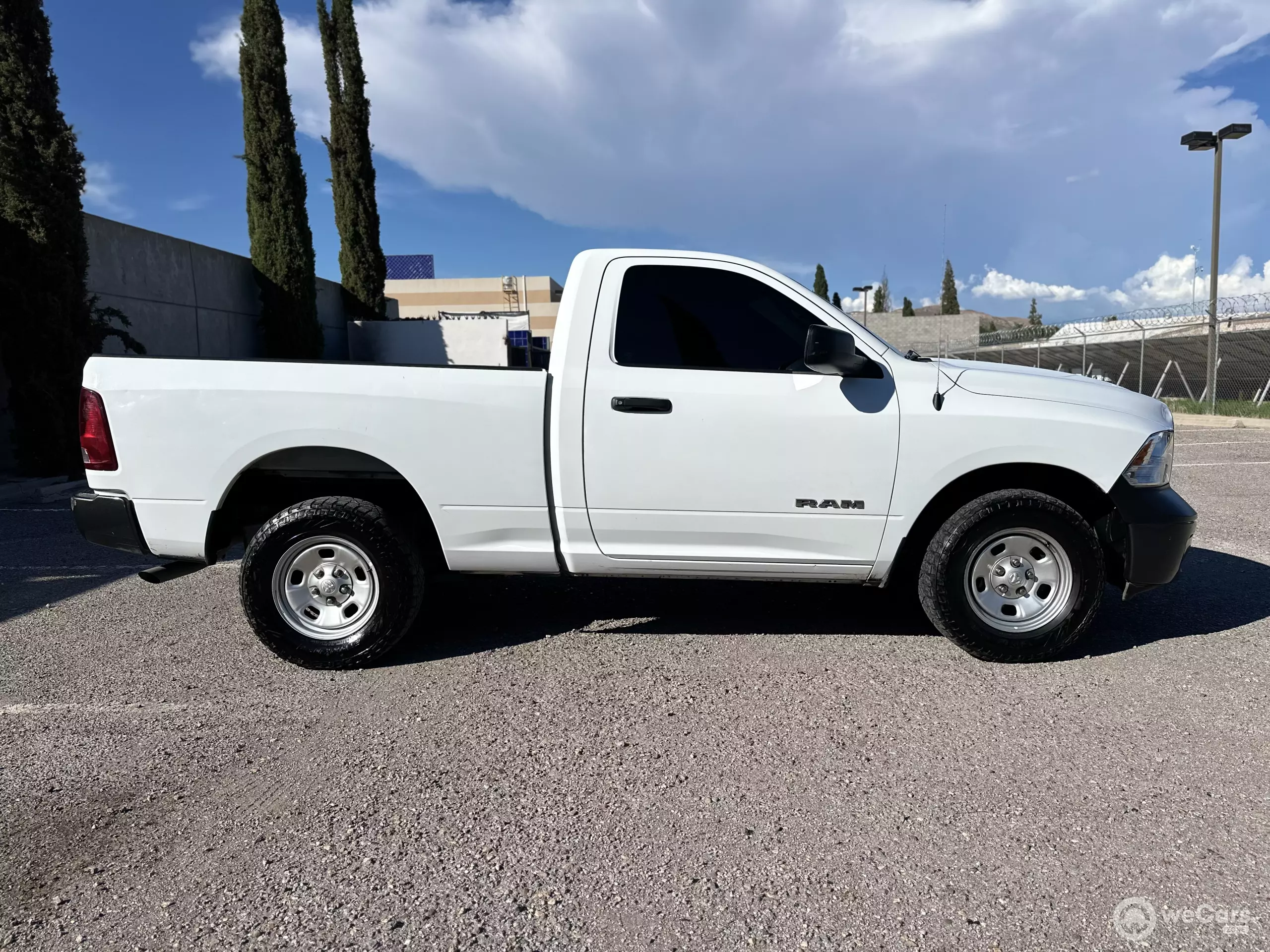 Dodge Ram 1500 Pick-Up