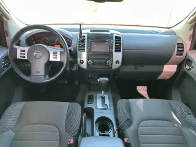 Nissan Frontier Pick-Up 2014