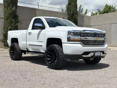 Chevrolet Silverado 2500 y Cheyenne Pick-Up 2017