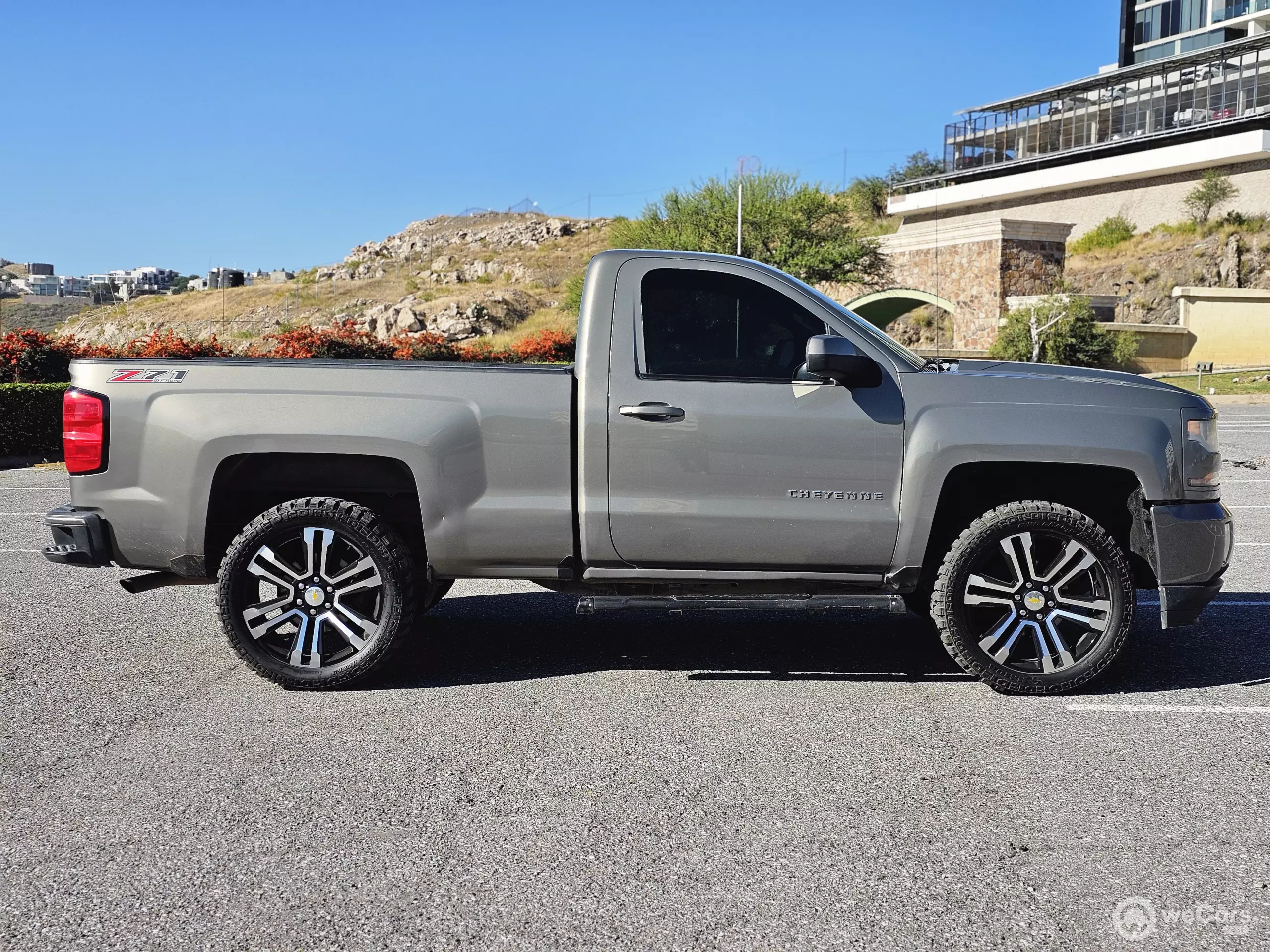 Chevrolet Silverado 2500 y Cheyenne Pick-Up
