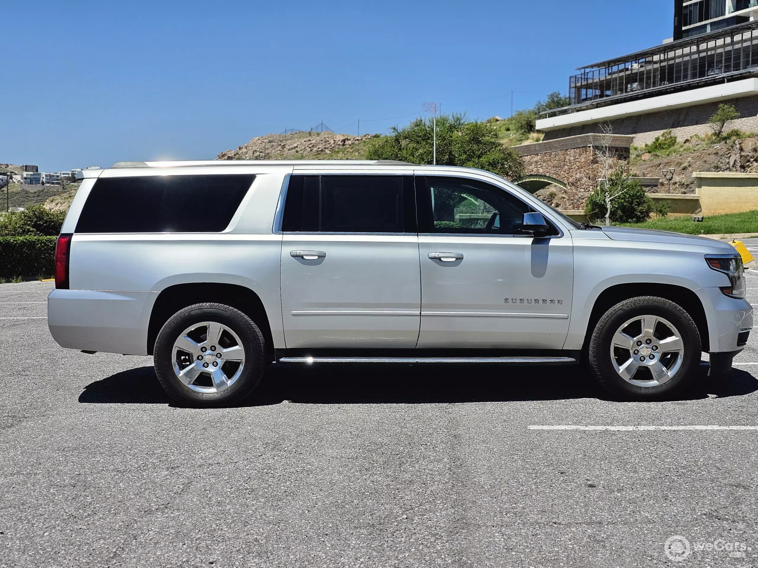 Chevrolet Suburban VUD