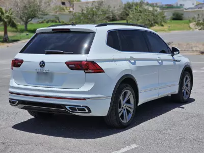 Volkswagen Tiguan VUD 2024