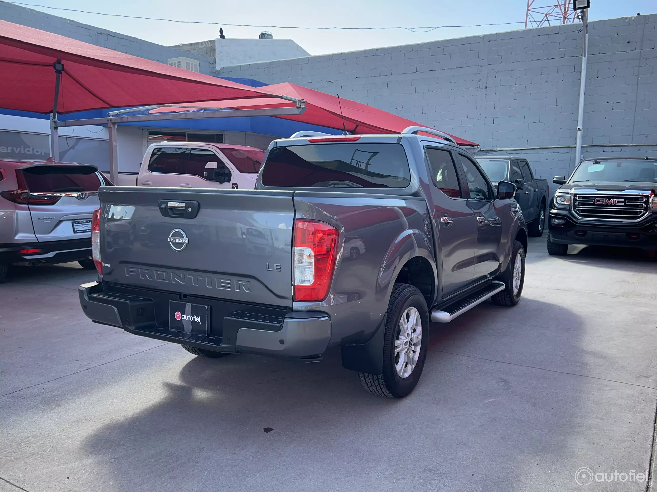 Nissan Frontier Pick-Up