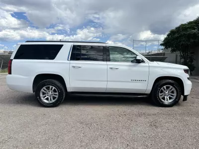 Chevrolet Suburban VUD 2017