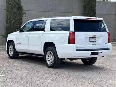 Chevrolet Suburban VUD 2017