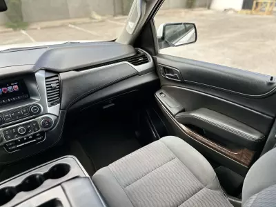 Chevrolet Suburban VUD 2017