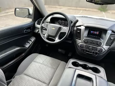 Chevrolet Suburban VUD 2017