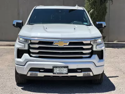 Chevrolet Cheyenne Pick-Up 2023