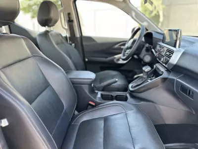 Dodge Ram 1200 Pick-Up 2025