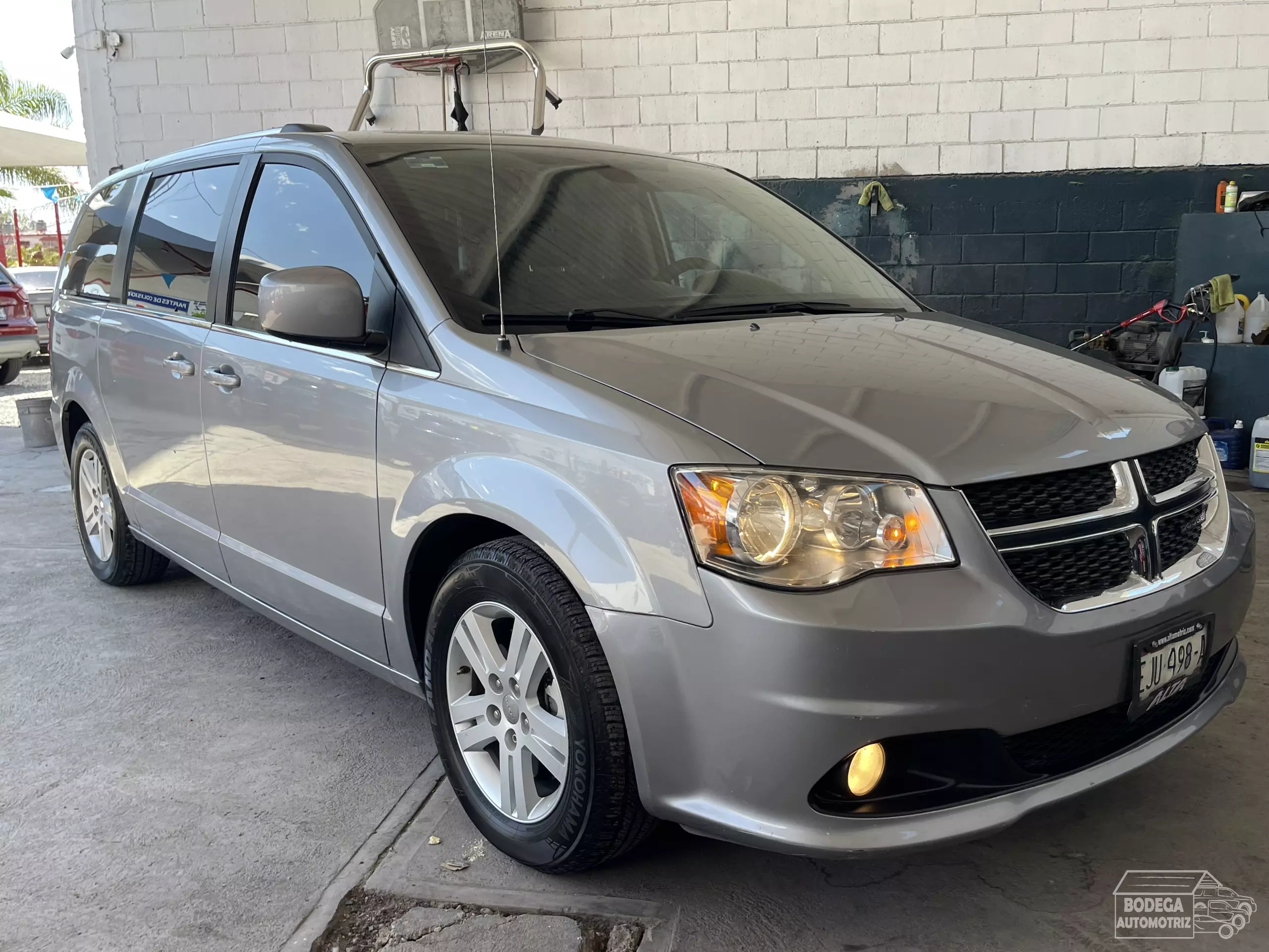 Dodge Grand Caravan Minivan