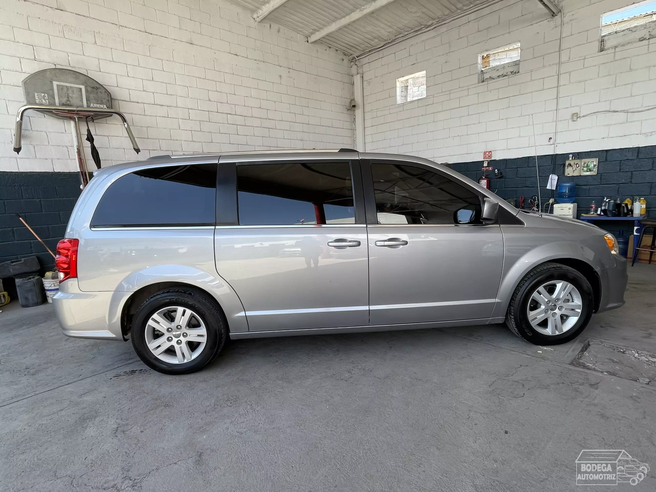 Dodge Grand Caravan Minivan
