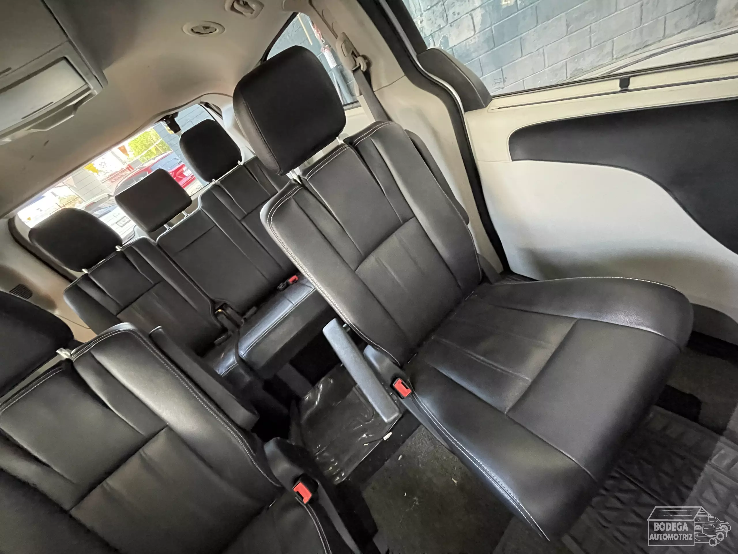 Dodge Grand Caravan Minivan