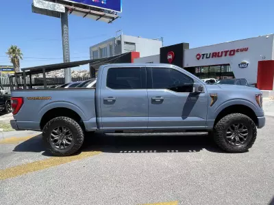 Ford Lobo Pick-Up 2023