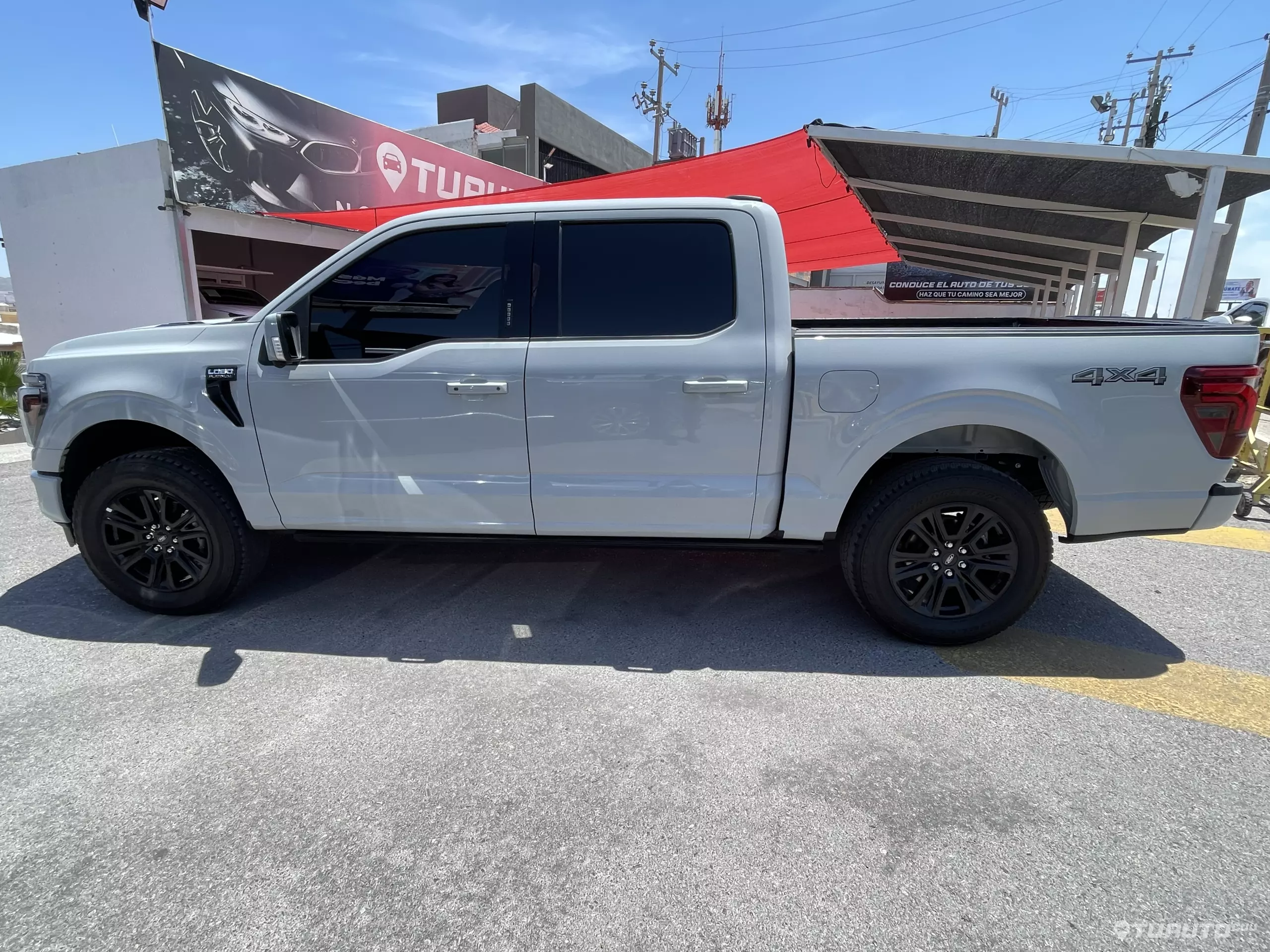 Ford Lobo Pick-Up
