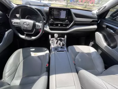 Toyota Highlander VUD 2022