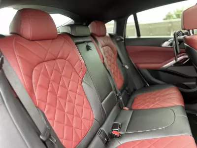 BMW X6 VUD 2025