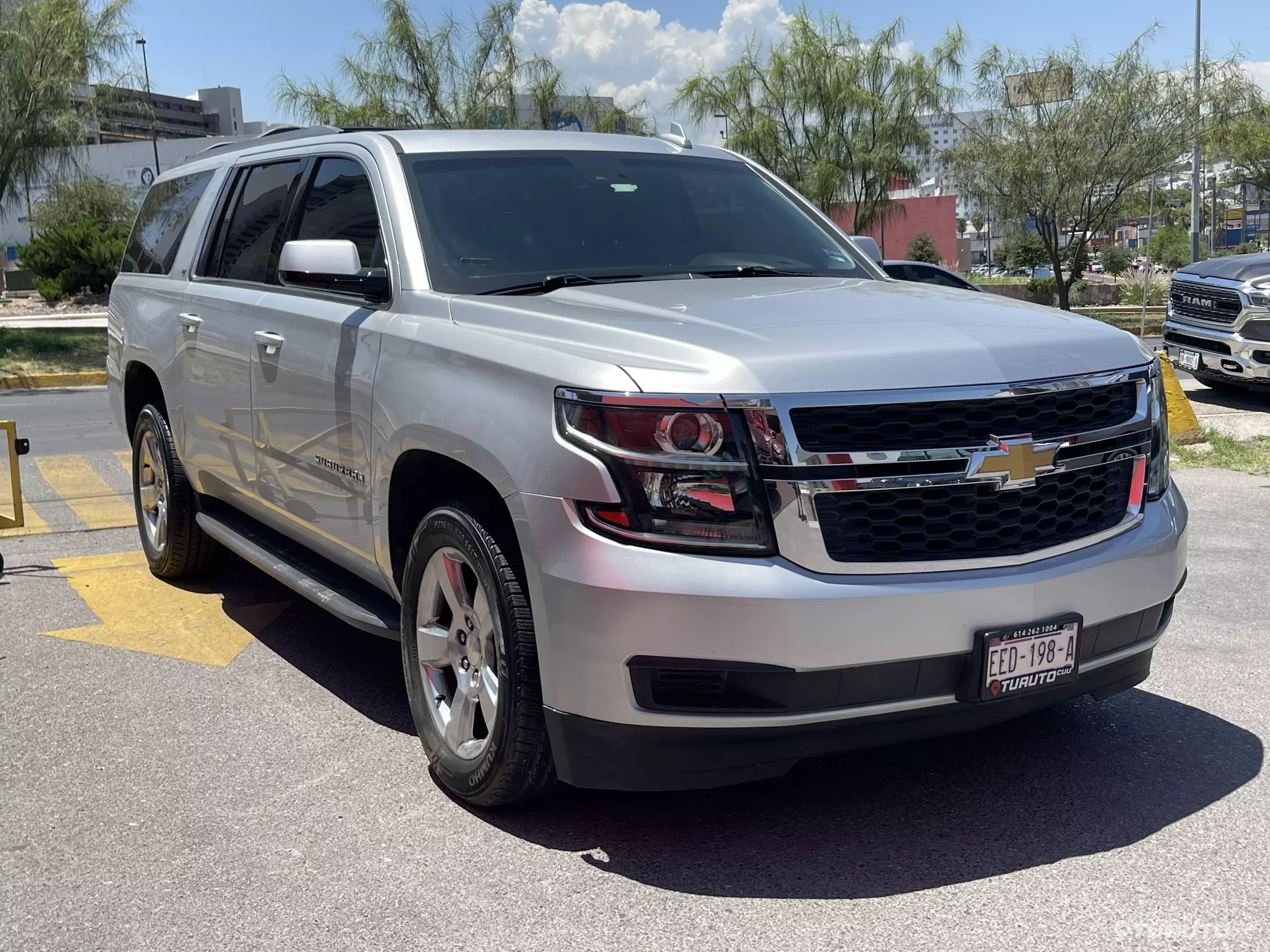 Chevrolet Suburban VUD