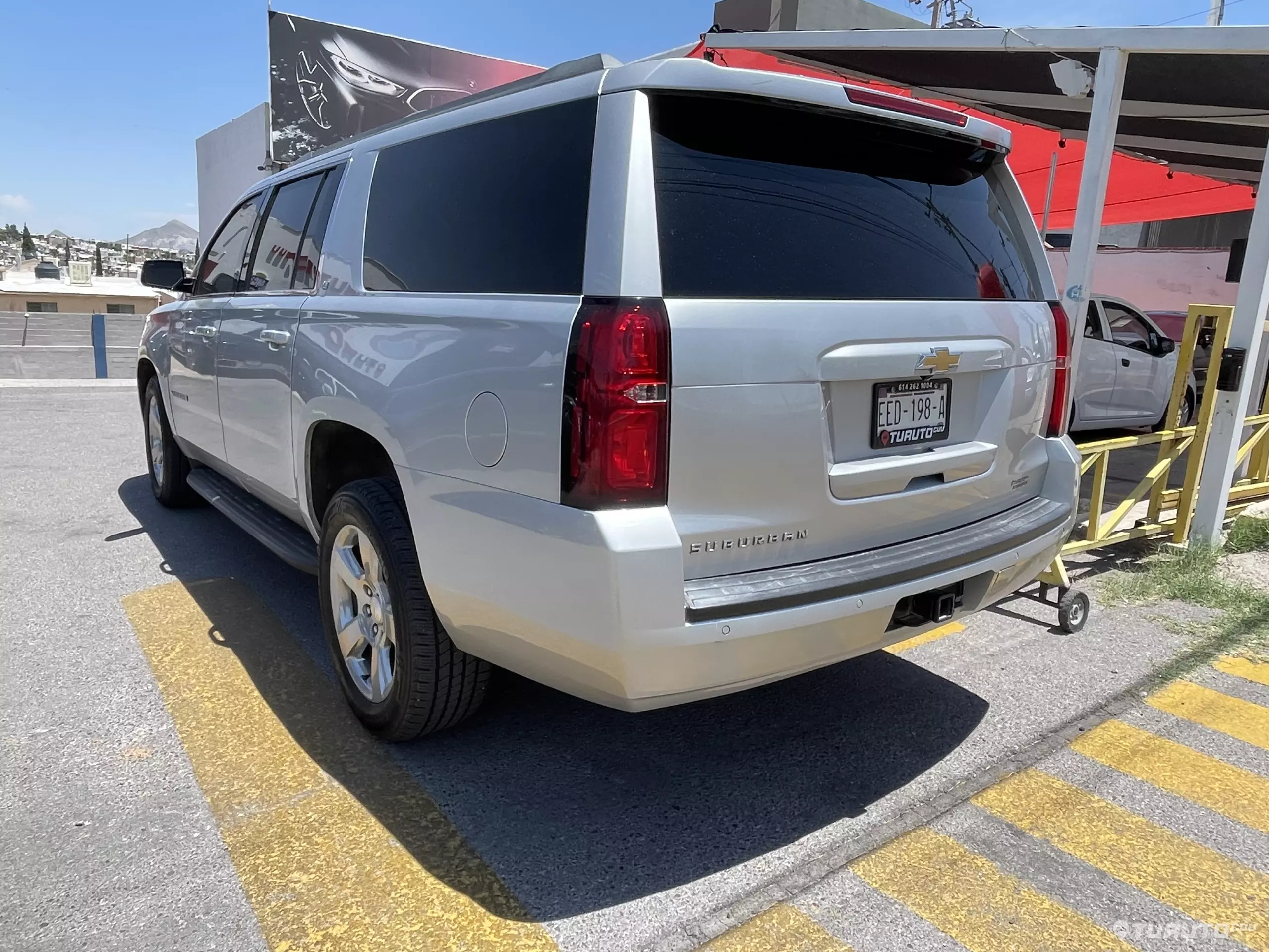 Chevrolet Suburban VUD