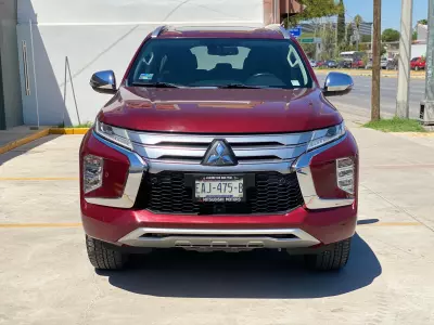 Mitsubishi Montero VUD 2020