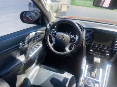 Mitsubishi Montero VUD 2020