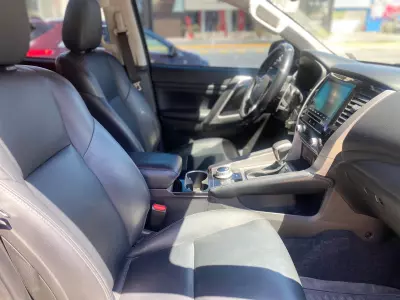 Mitsubishi Montero VUD 2020