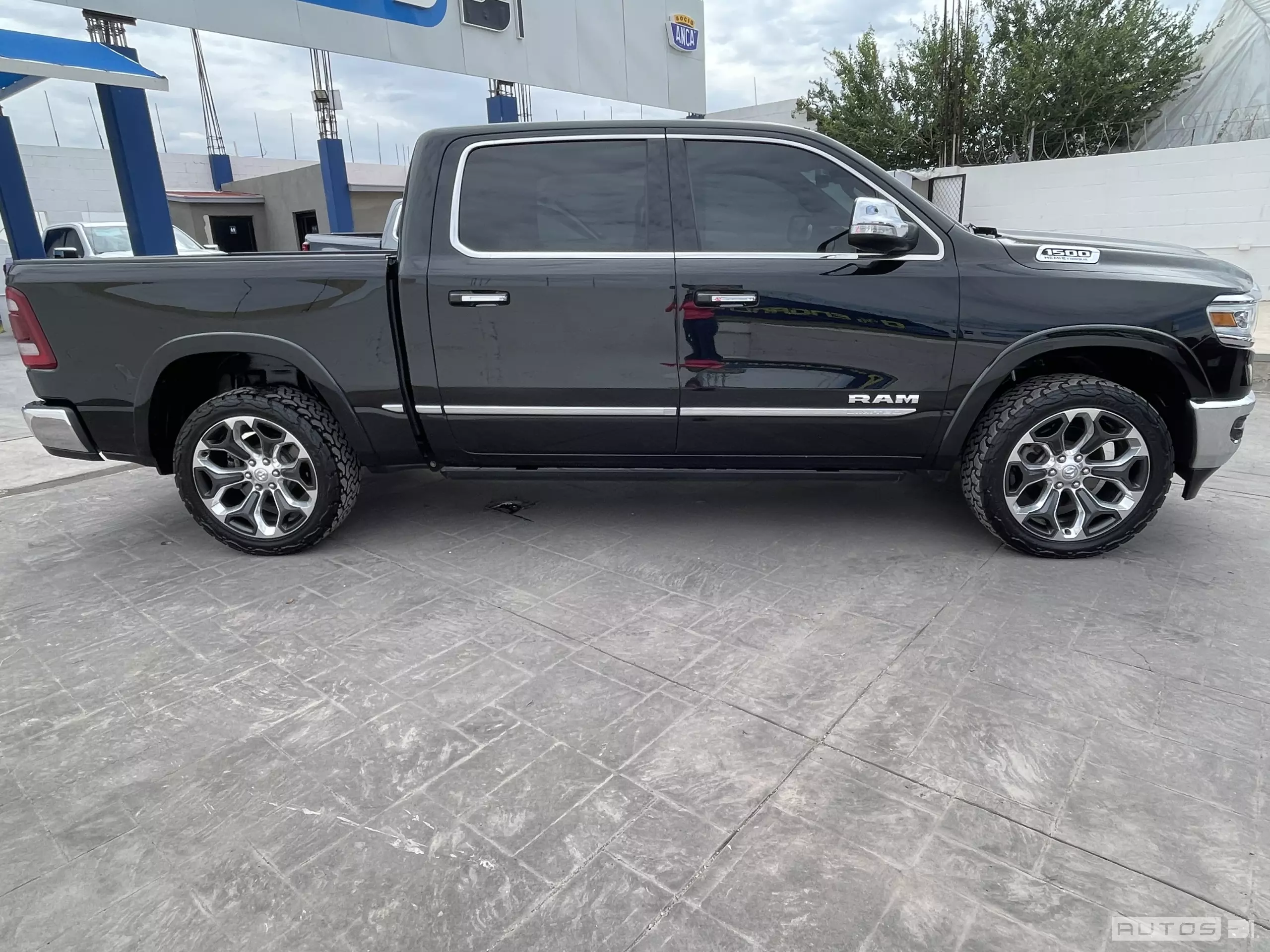 Dodge Ram 1500 Pick-Up